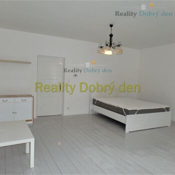 Pronájem 2+1, Dolní náměstí, Opava