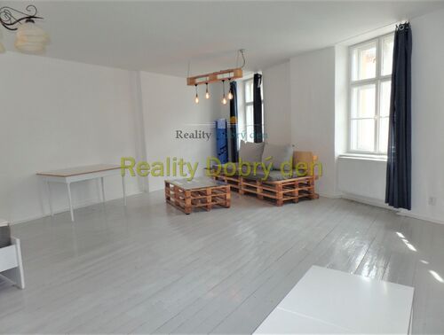 Fotografie nemovitosti - Pronájem 2+1, Dolní náměstí, Opava