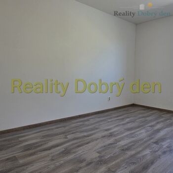 Pronájem 3+1 s balkonem, Leskovská, Horní Benešov