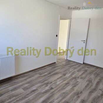 Pronájem 3+1 s balkonem, Leskovská, Horní Benešov